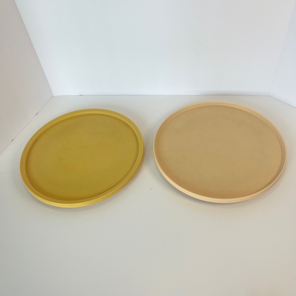 Vtg Rubbermaid Party Plan Serving Trays‎ Set 2 Harvest Gold Almond 2398 10.5in